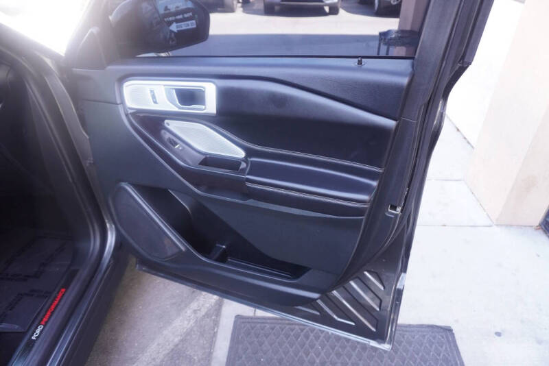 2020 Ford Explorer ST