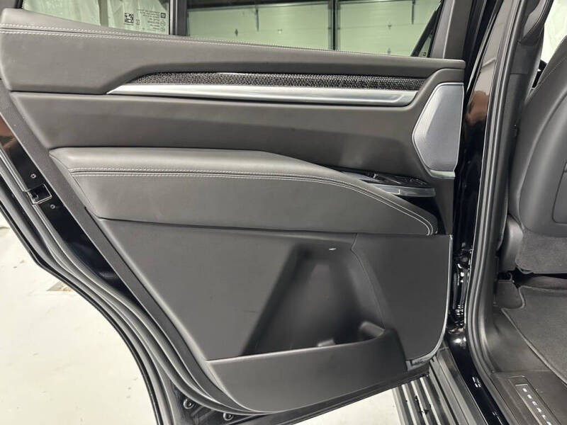 2025 Cadillac Escalade-V