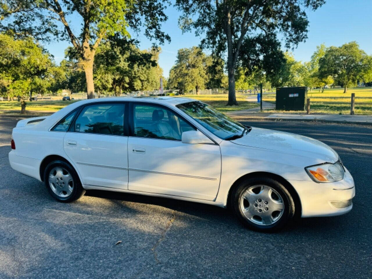 2004 Toyota Avalon for sale at Two Brothers Auto Sales LLC in Orangevale, CA