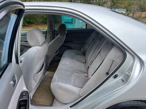 2005 Toyota Camry LE