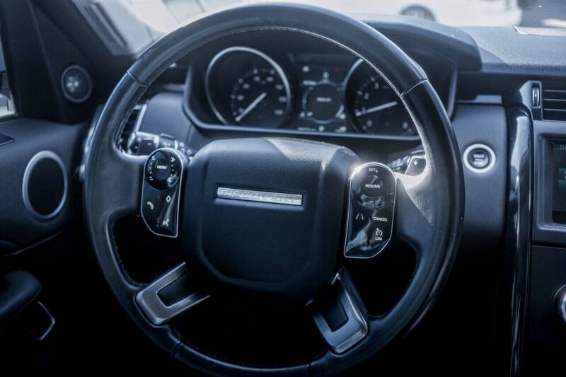 2020 Land Rover Discovery SE