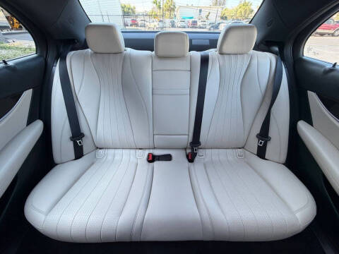 2018 Mercedes-Benz E-Class E 300