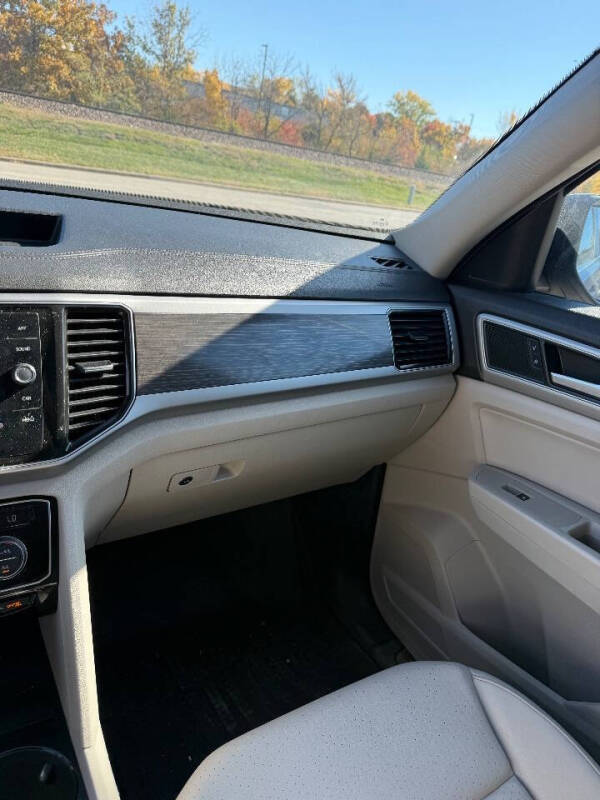 2018 Volkswagen Atlas V6 SEL