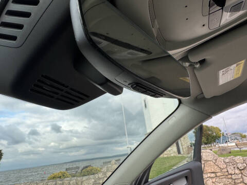 2024 Volvo XC40 B5 Plus Bright Theme