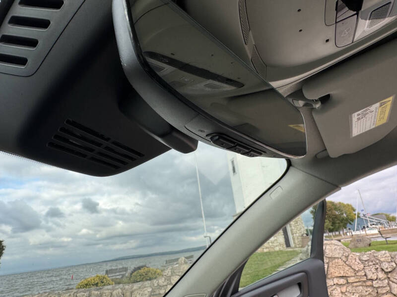 2024 Volvo XC40 B5 Plus Bright Theme