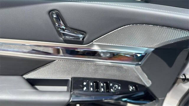 2025 BMW 7 Series 760i xDrive