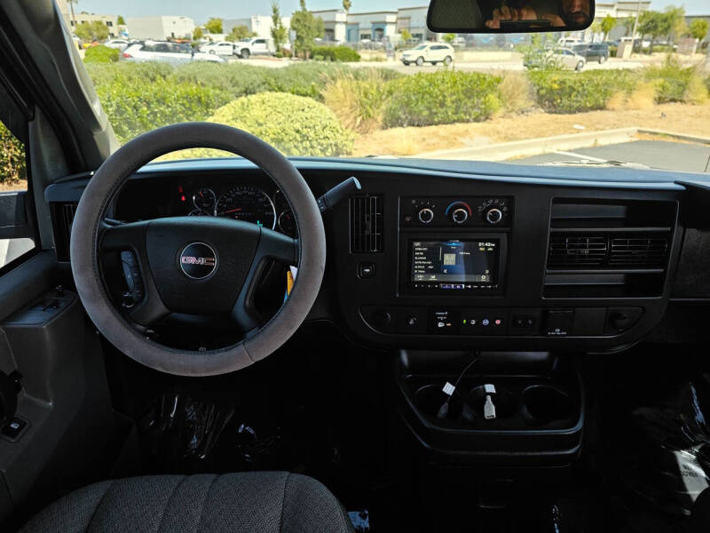 2025 GMC Savana LT 3500