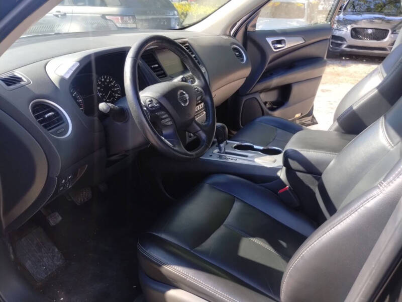 2018 Nissan Pathfinder SL