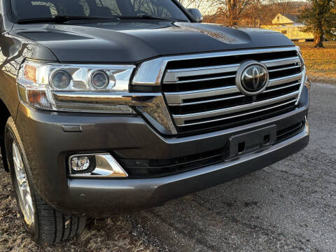 2018 Toyota Land Cruiser