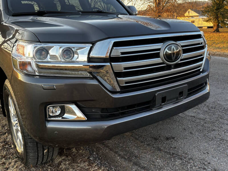 2018 Toyota Land Cruiser