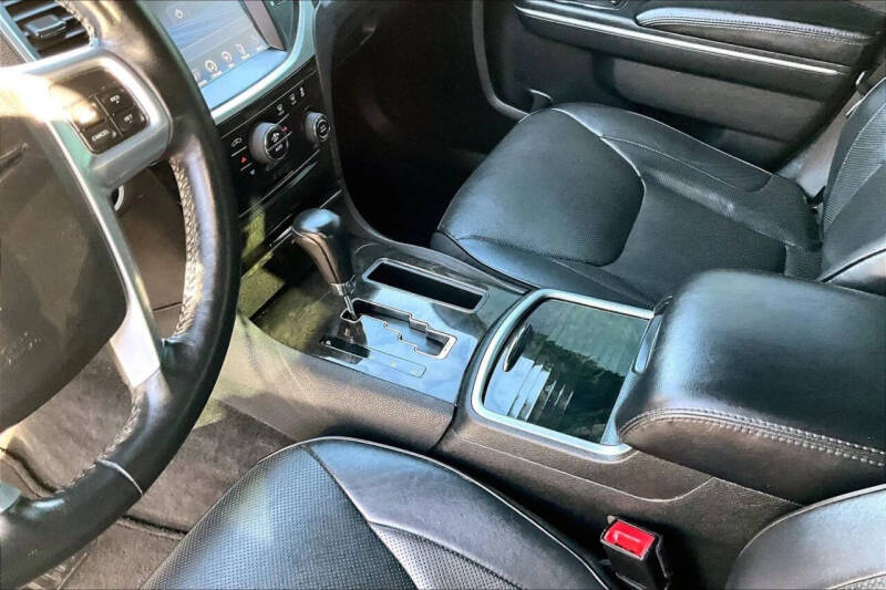 2014 Chrysler 300 C