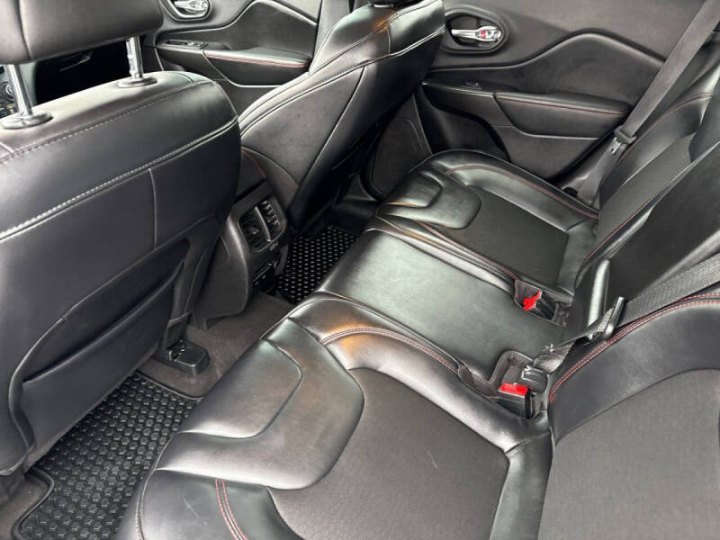 2020 Jeep Cherokee Trailhawk