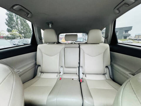 2012 Toyota Prius v Five