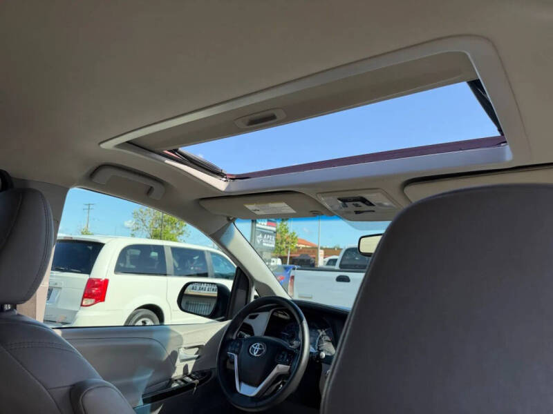 2017 Toyota Sienna