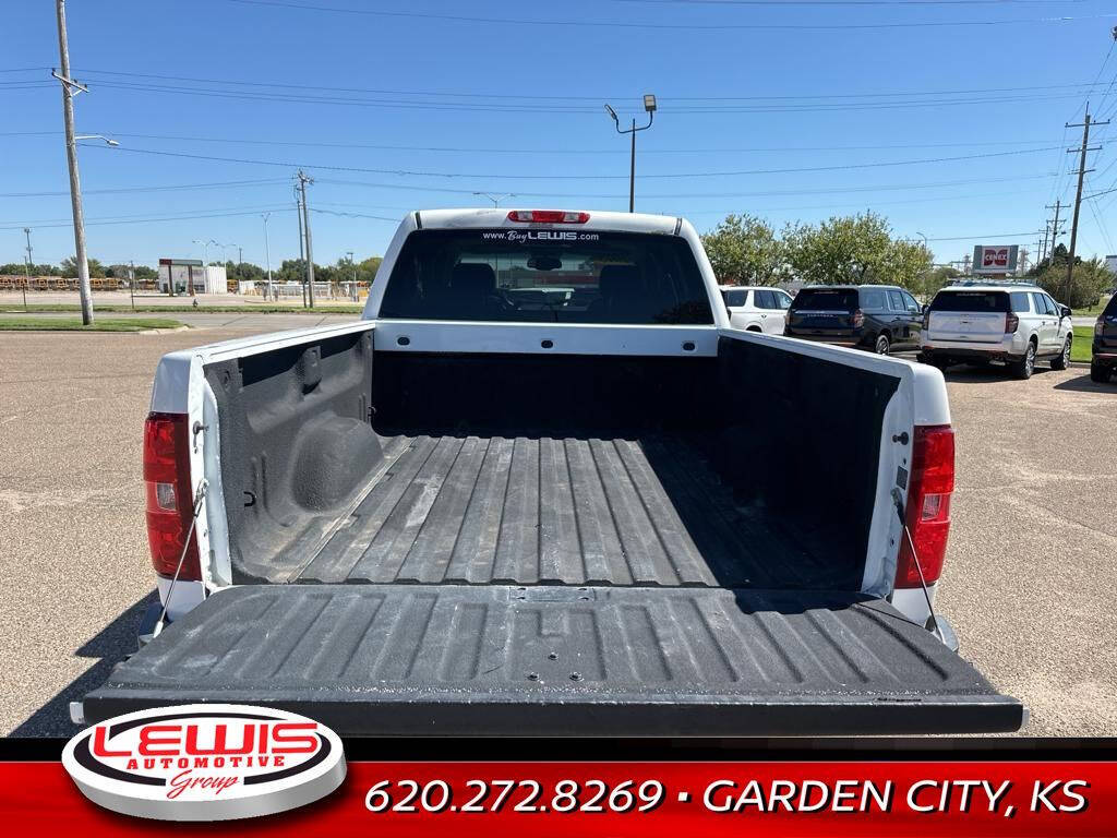 2013 Chevrolet Silverado 2500HD for sale at Lewis Chevrolet of Garden City in Garden City, KS