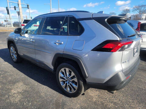 2019 Toyota RAV4 XLE Premium