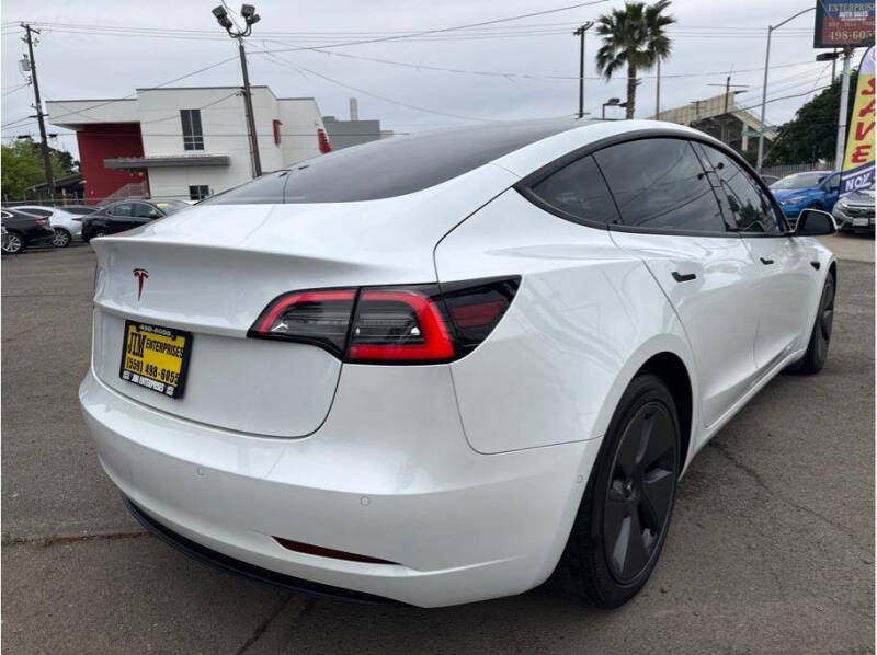 2021 Tesla Model 3 Standard Range Plus