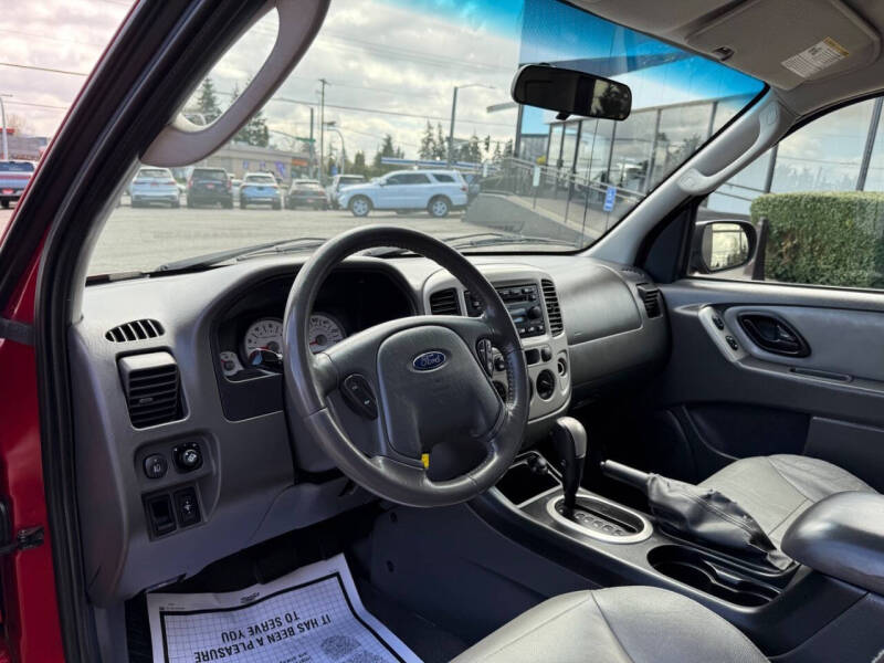 2005 Ford Escape XLT