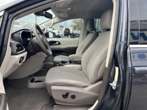 2020 Chrysler Pacifica Touring