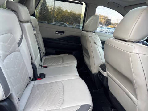 2022 Nissan Pathfinder Platinum