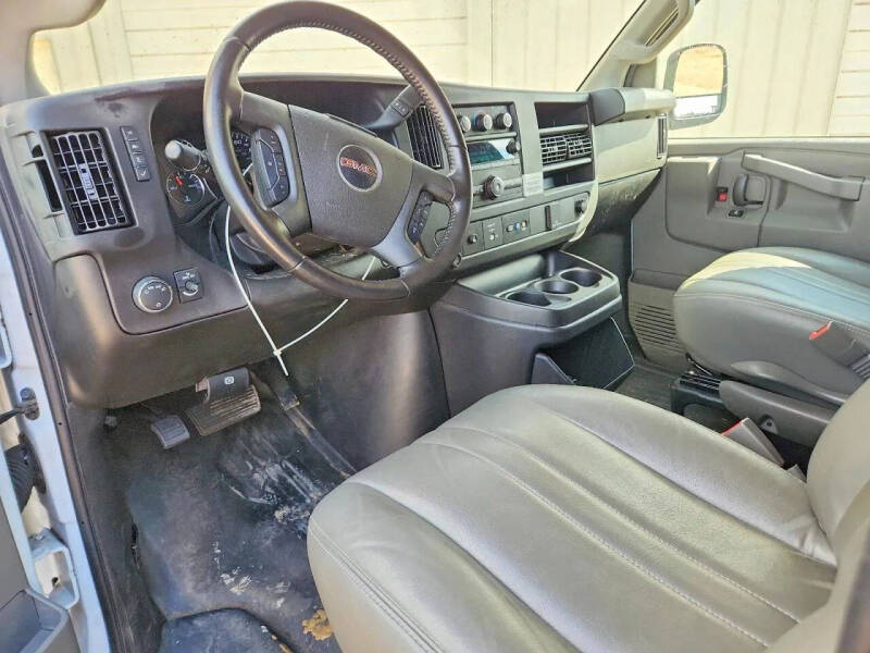2023 GMC Savana 2500