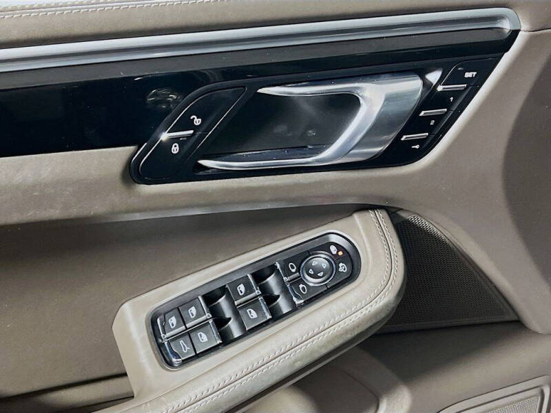 2017 Porsche Macan S