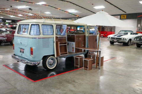 1976 Volkswagen Type 2 Westfalia Camper Bus