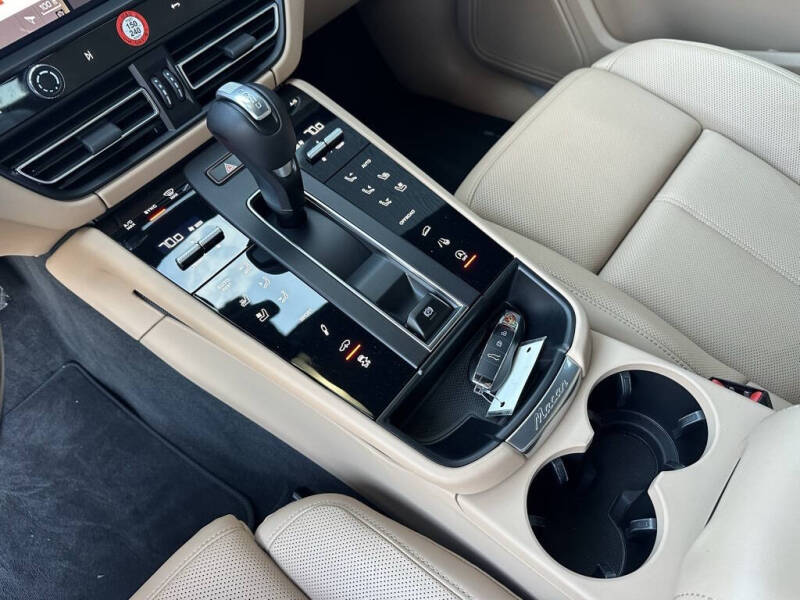 2024 Porsche Macan S