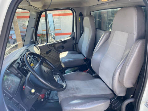 2020 Freightliner M2 106