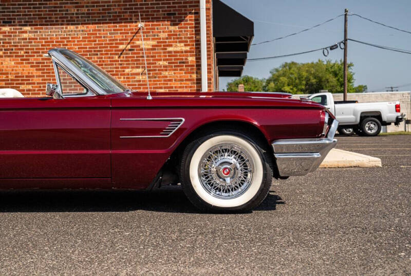 1965 Ford Thunderbird