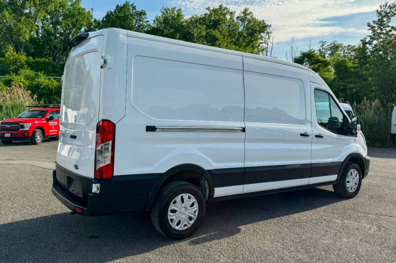 2022 Ford E-Transit 350