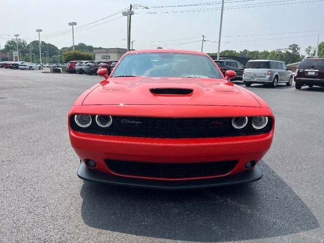 2022 Dodge Challenger 4