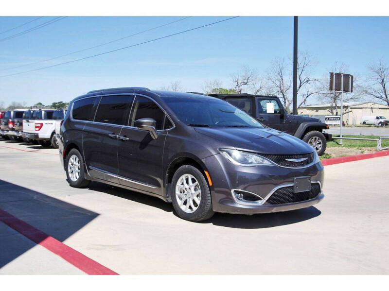 2020 Chrysler Pacifica Touring L