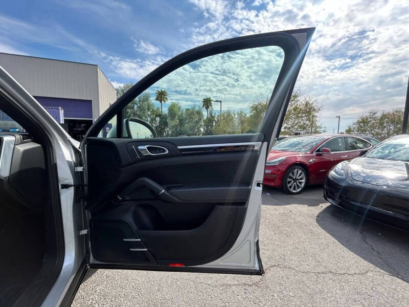 2012 Porsche Cayenne Tiptronic