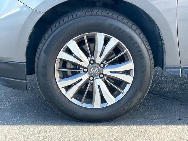 2019 Nissan Pathfinder SV
