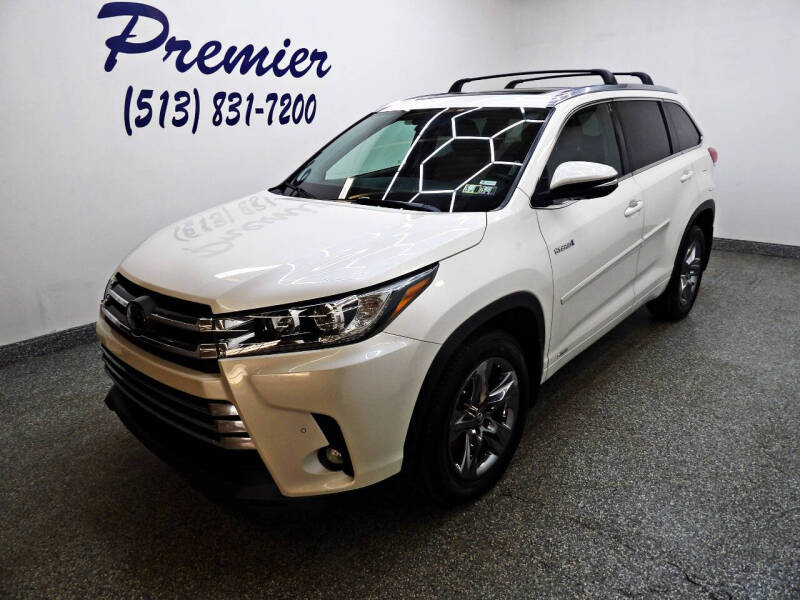 2019 Toyota Highlander Limited Platinum's photo