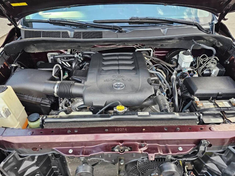 2015 Toyota Sequoia SR5