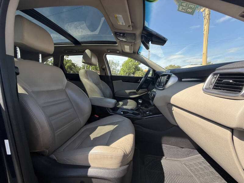 2019 Kia Sorento EX V6