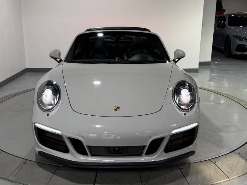 2018 Porsche 911 Targa 4 GTS