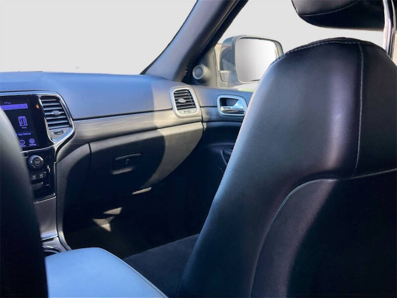 2020 Jeep Grand Cherokee Altitude