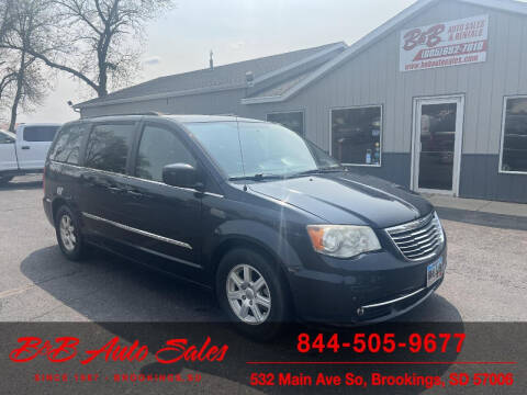 2013 Chrysler Town and Country for sale at B & B Auto Sales in Brookings SD