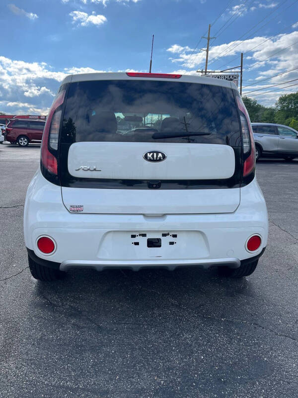 2018 Kia Soul +