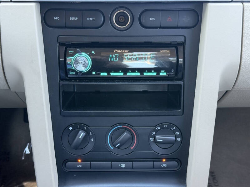 2007 Ford Mustang GT Deluxe