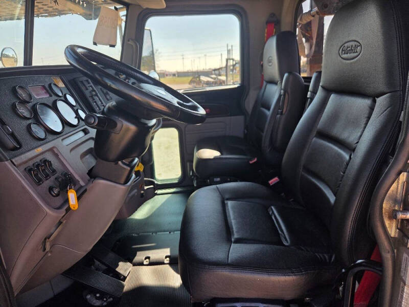 2020 Peterbilt 365