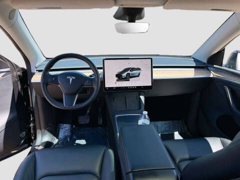 2025 Tesla Model Y Long Range
