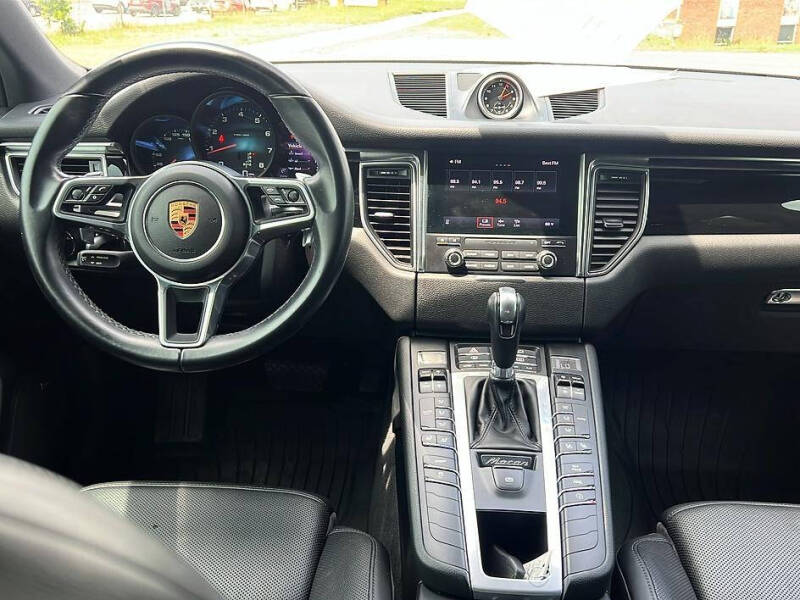 2018 Porsche Macan