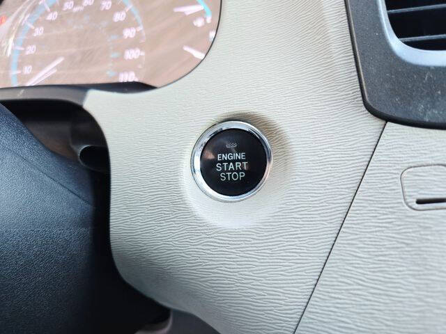 2014 Toyota Sienna XLE 7-Passenger