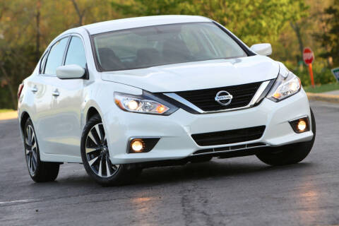 2017 Nissan Altima for sale at P M Auto Gallery in De Soto KS