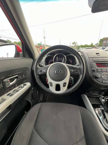 2012 Kia Soul +