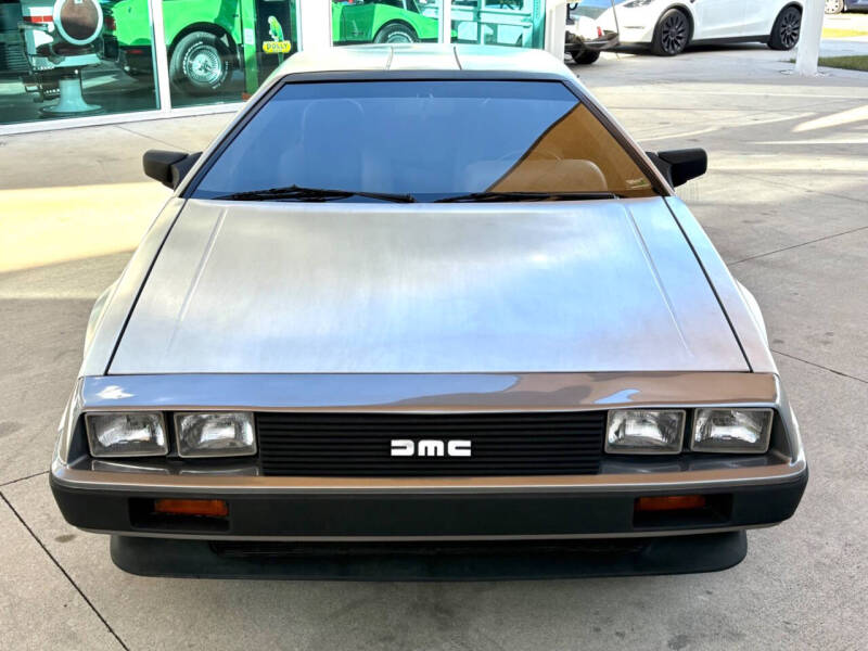 1981 DeLorean DMC-12